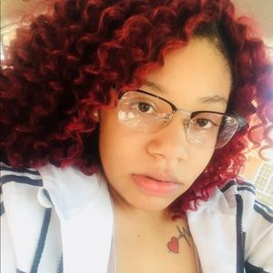 Meet your Posher, Taja